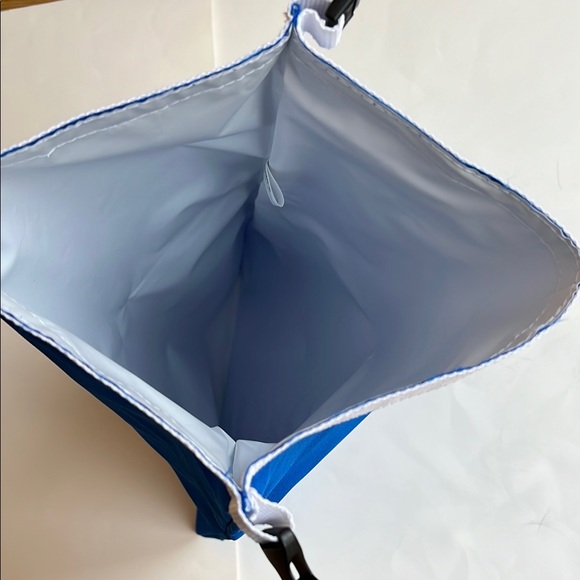 Brooks Blue Wet/Dry Shoe Bag with Roll Top - Picture 3 of 6